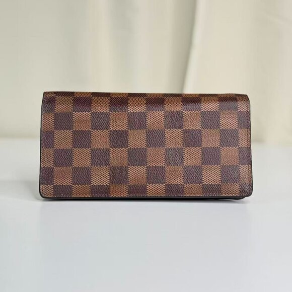 Louis Vuitton Damier Ebene Wallet with Classic Checkerboard Design - Picture 2 of 6